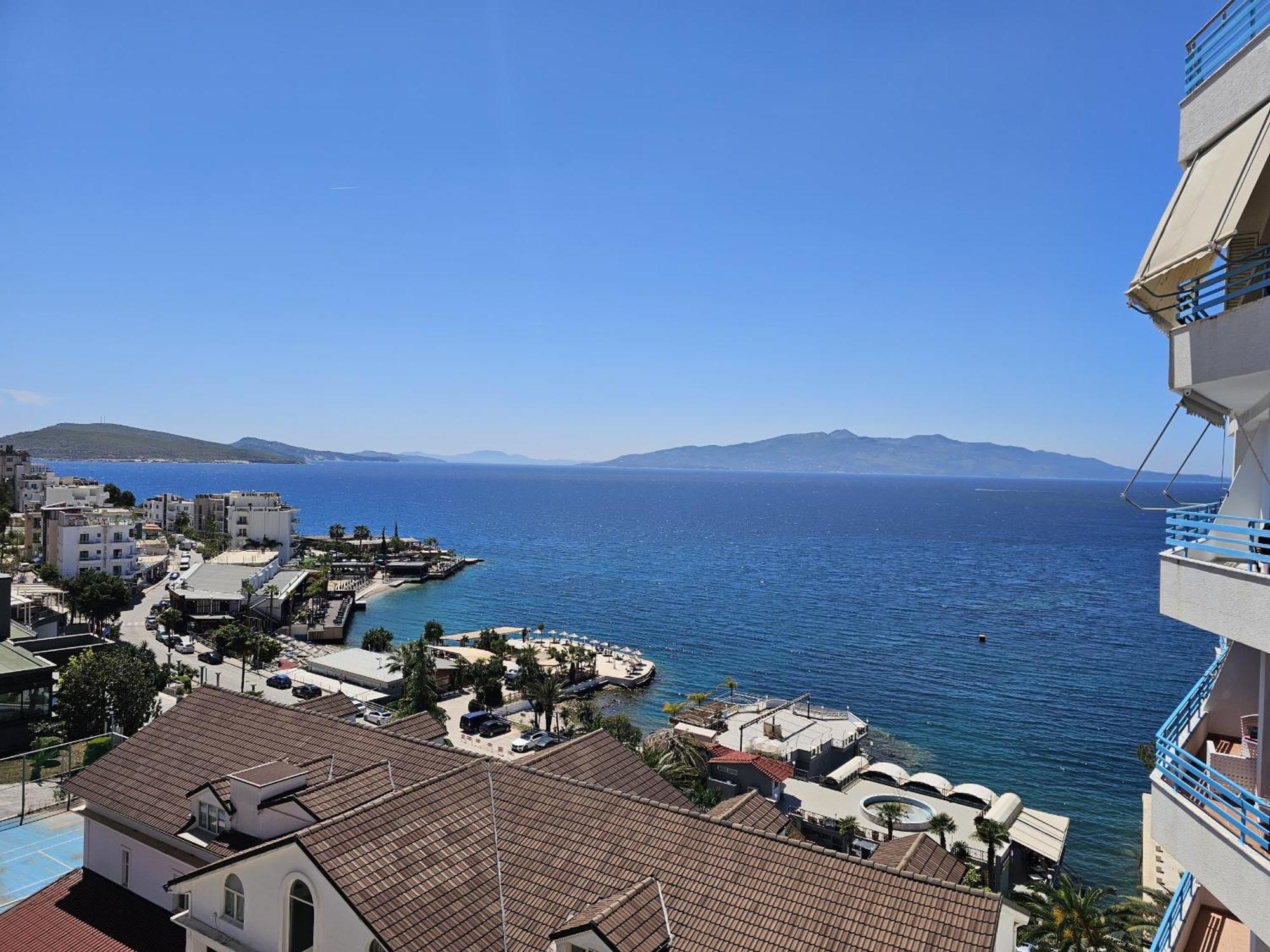 Celin Apartment Sarandë Esterno foto