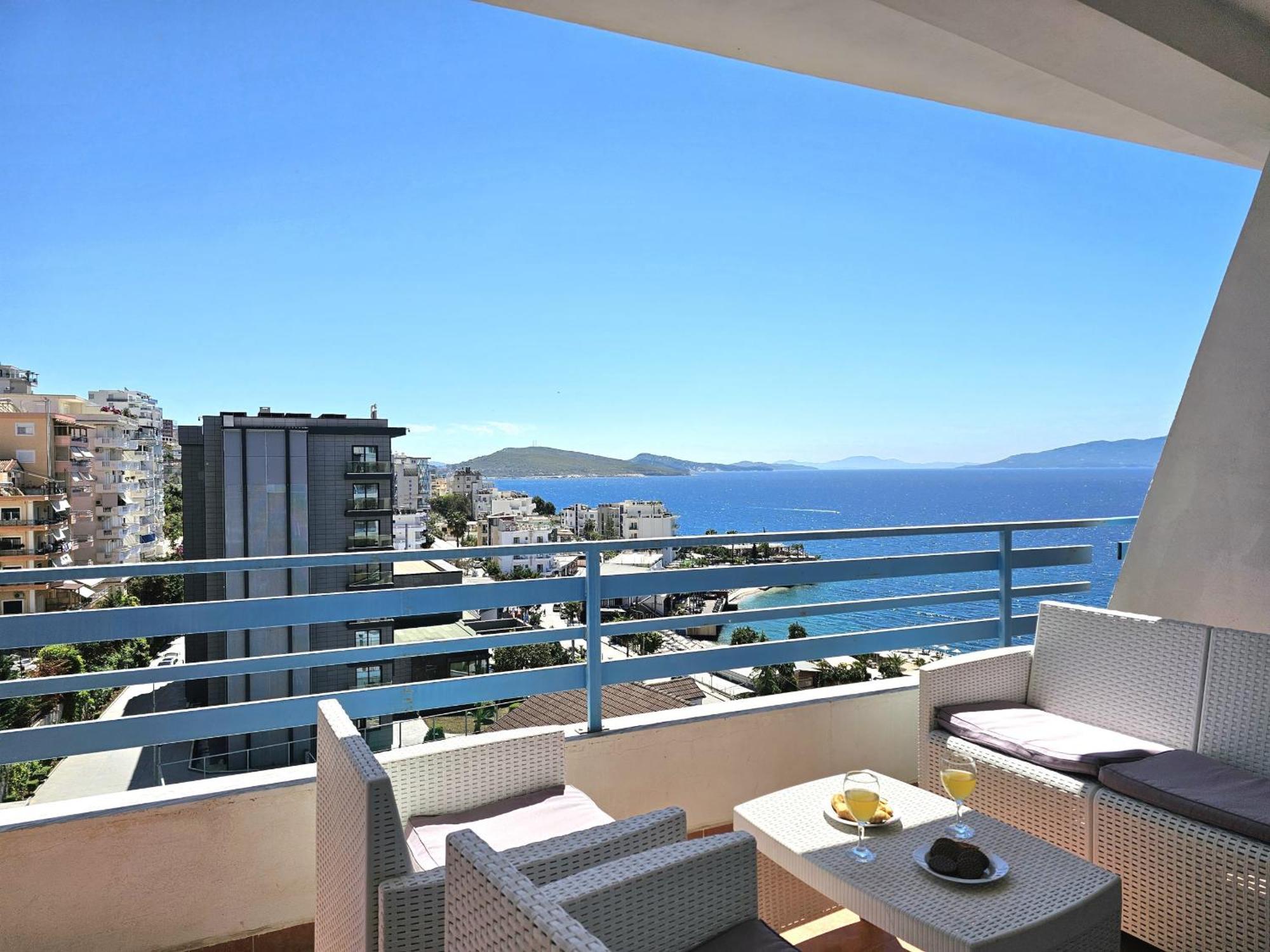 Celin Apartment Sarandë Esterno foto