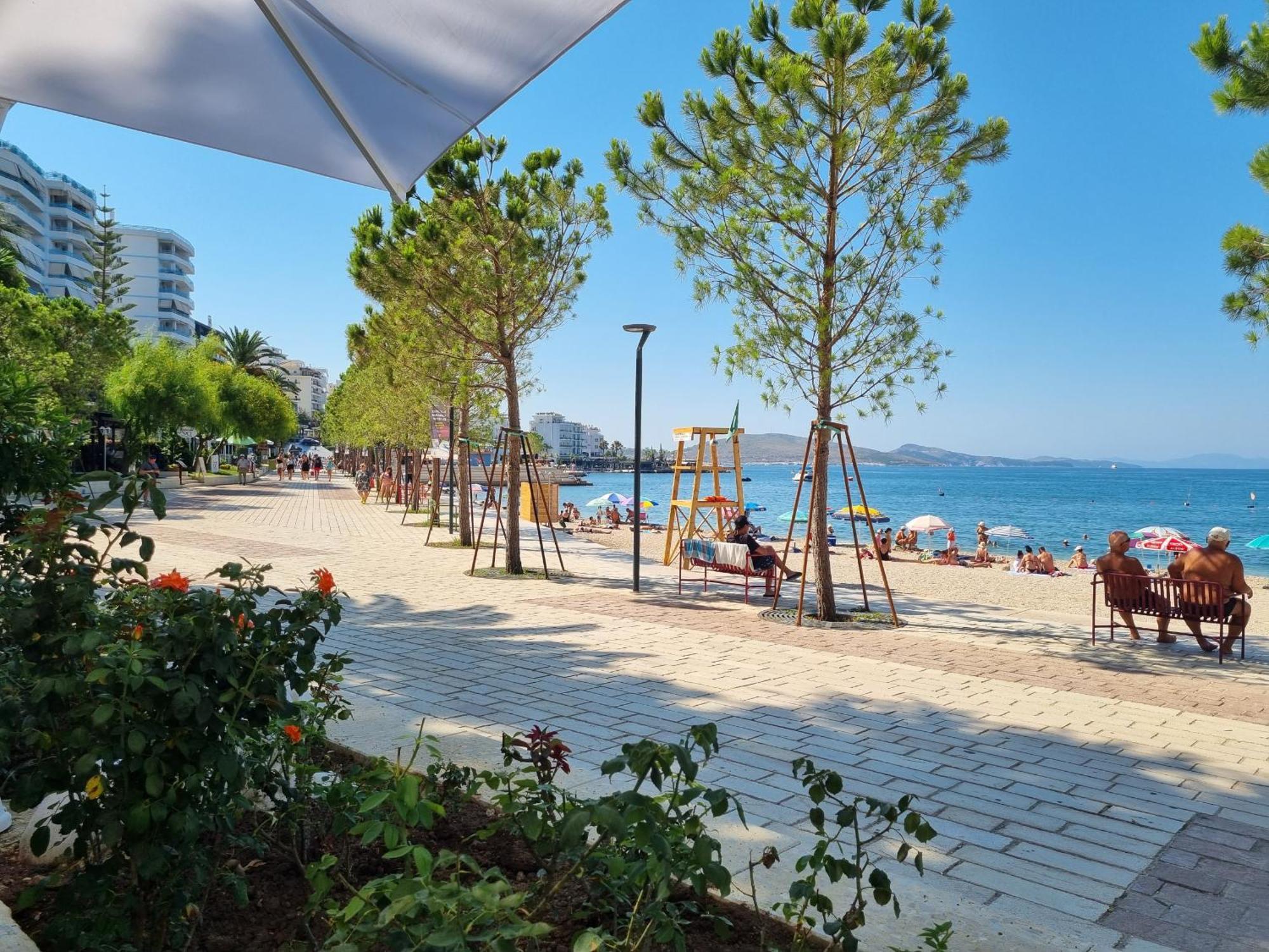 Celin Apartment Sarandë Esterno foto